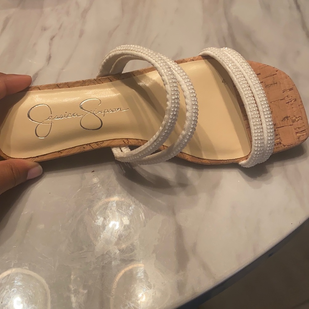 selling jesica simpson sandals, never wore size 6